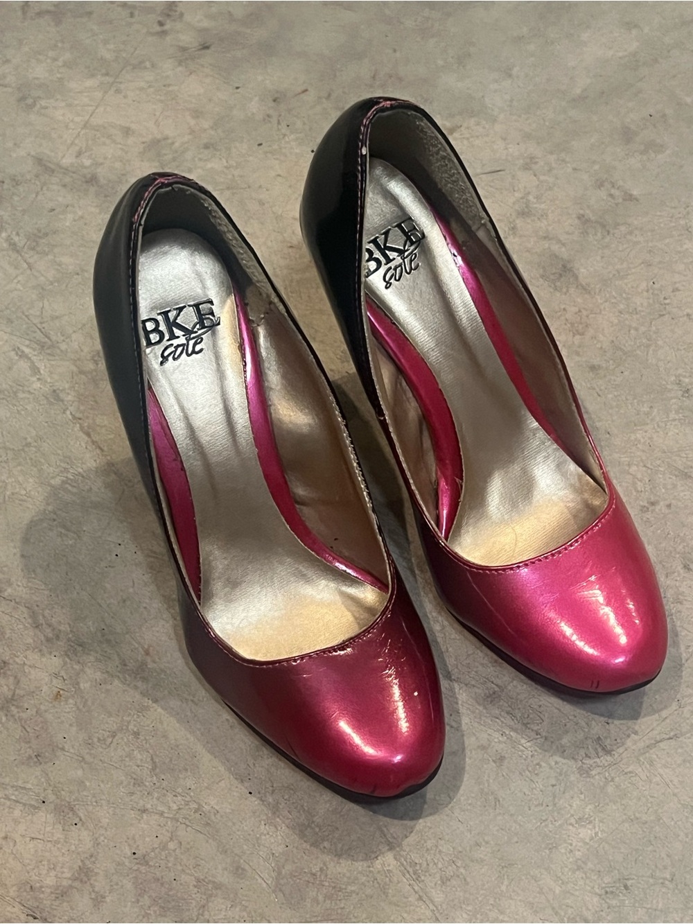 Buckle Pink and Black Two-Tone Women's Pumps